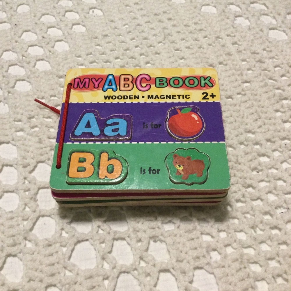 Go! Games Magnetic Alphabet Book
